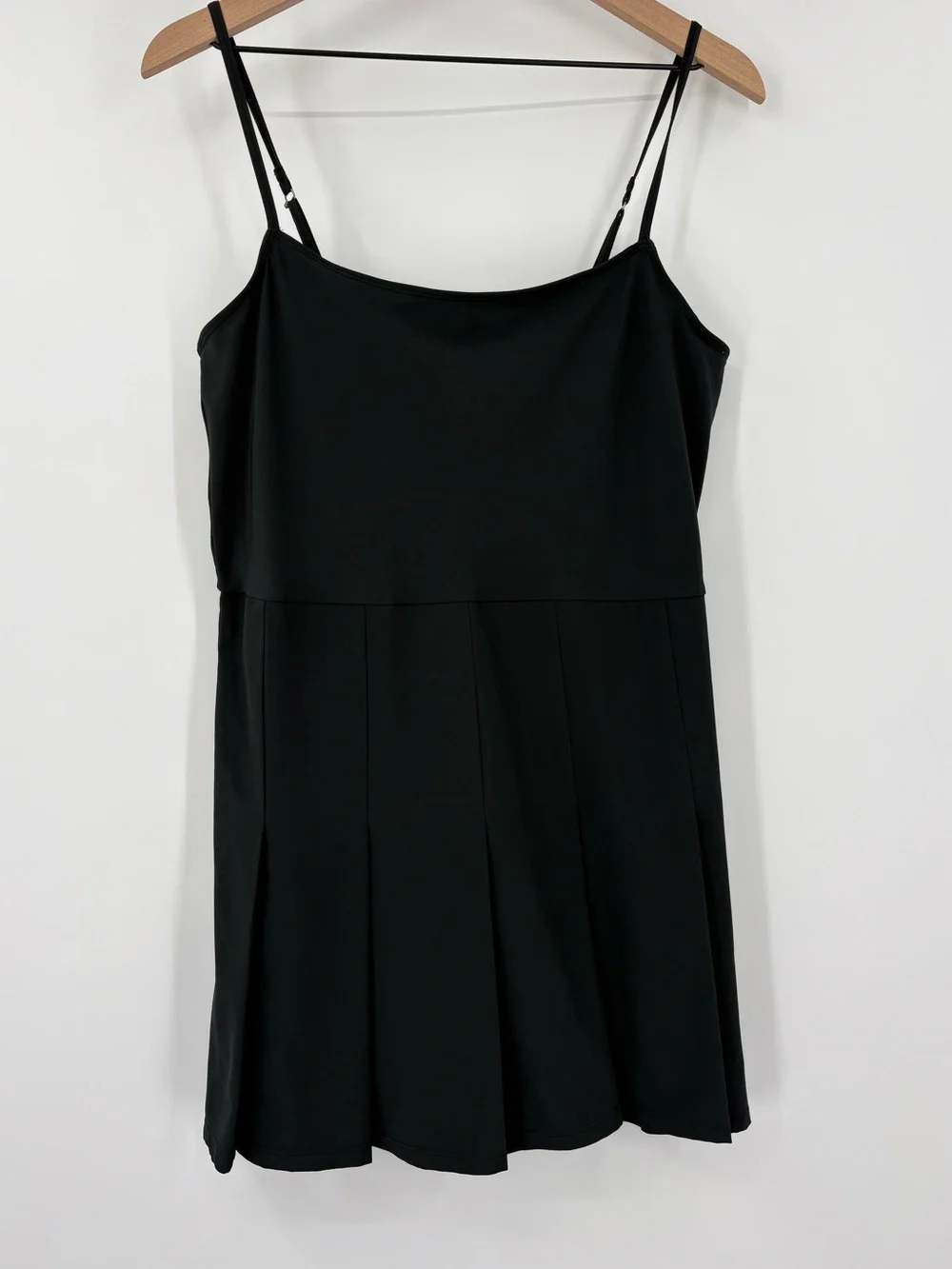 Abercrombie & Fitch Traveler Pleated Tennis Dress Black Active Mini M - Picture 2 of 12